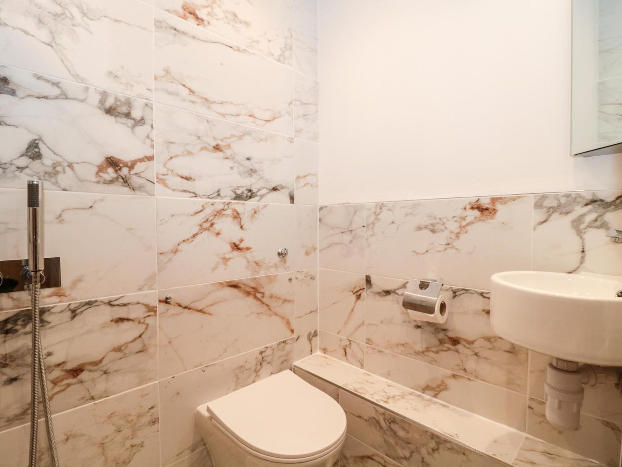 Purbeck Hotel Apartments - Flat 5 สวาเนจ ภายนอก รูปภาพ